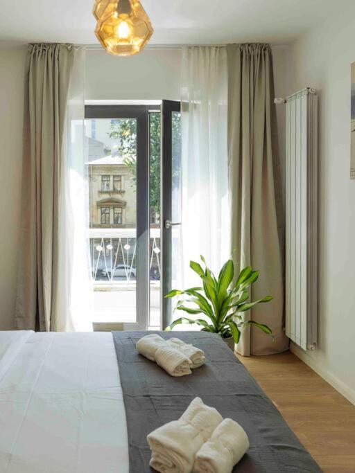 Bright 2Br Apartment - Top Location - City Balcony Bucharest Exterior photo